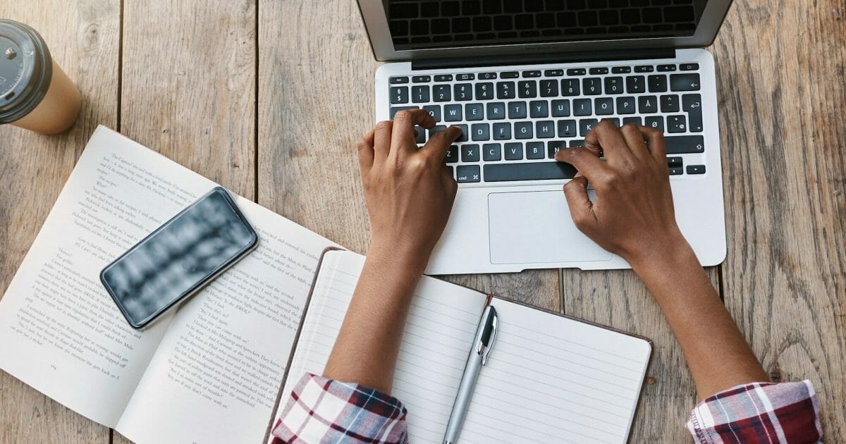 Using online resources to complete university projects