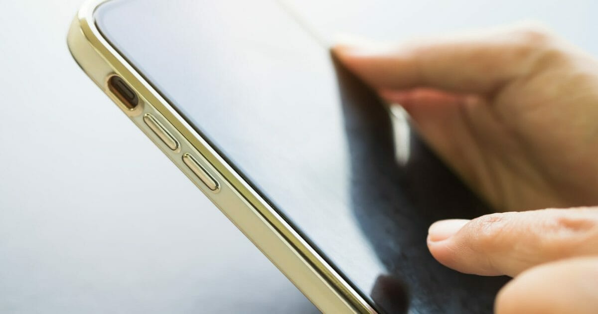 Blogger woman using mobile